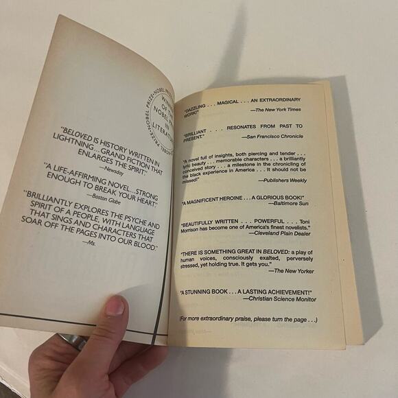 5/$25 Beloved by Toni Morrison softback book - Picture 5 of 6